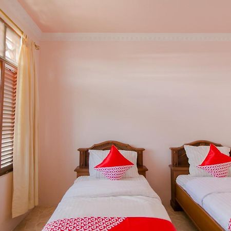 Oyo 2858 Vafa Guesthouse Cianjur Dış mekan fotoğraf