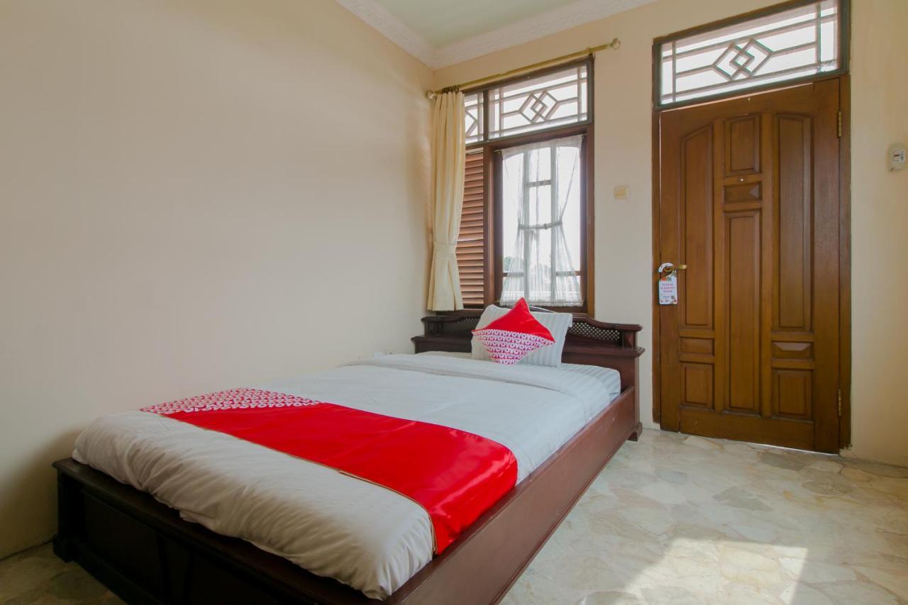 Oyo 2858 Vafa Guesthouse Cianjur Dış mekan fotoğraf