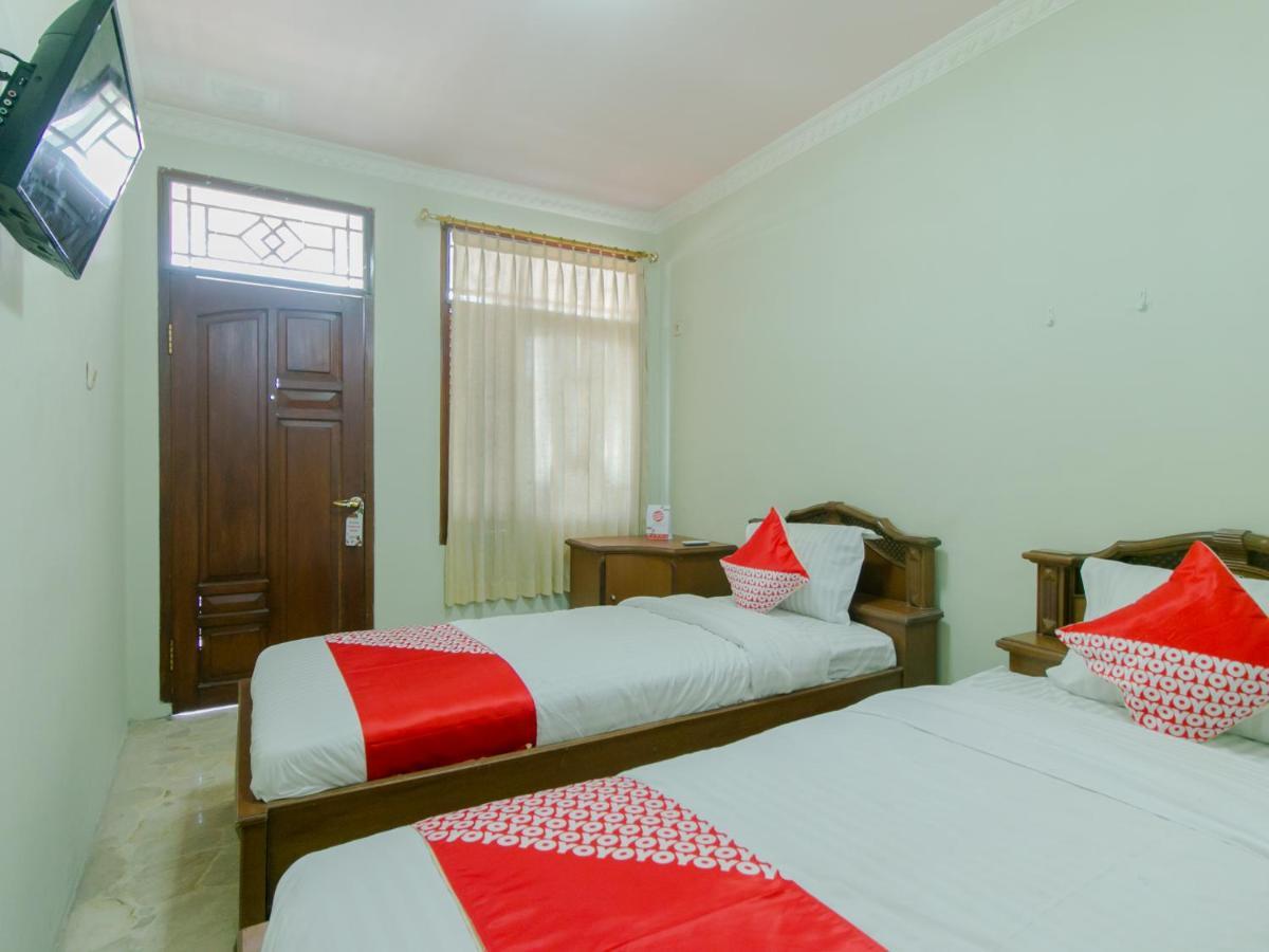 Oyo 2858 Vafa Guesthouse Cianjur Dış mekan fotoğraf